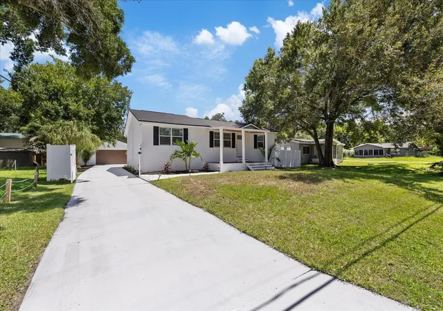 Photo 1 of Single family home for sale at 6403 Elliot Dr, Tampa, FL 33615 | MLS# TB8537848 | Listing updated on 2026-10-05