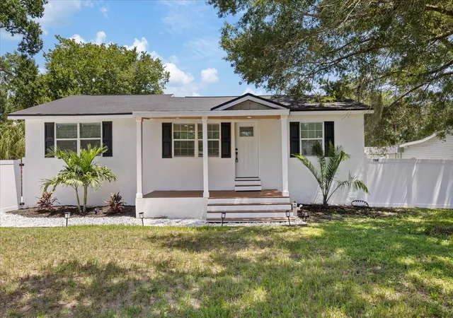 Photo 2 of Single family home for sale at 6403 Elliot Dr, Tampa, FL 33615 | MLS# TB8537848 | Listing updated on 2026-10-05