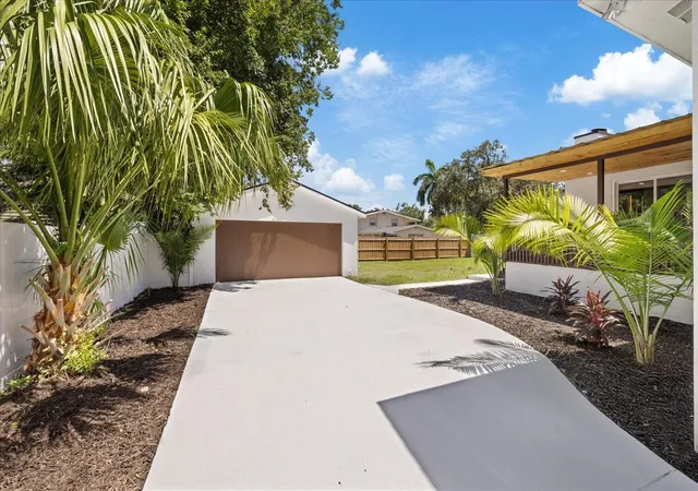 Photo 3 of Single family home for sale at 6403 Elliot Dr, Tampa, FL 33615 | MLS# TB8537848 | Listing updated on 2026-10-05