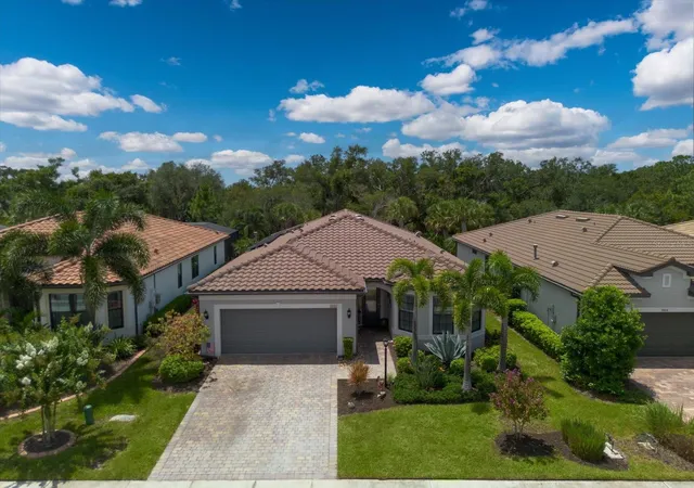Photo 2 of Single family home for sale at 7608 Viola Loop, Bradenton, FL 34202 | MLS# A4702702 | Listing updated on 2026-09-15