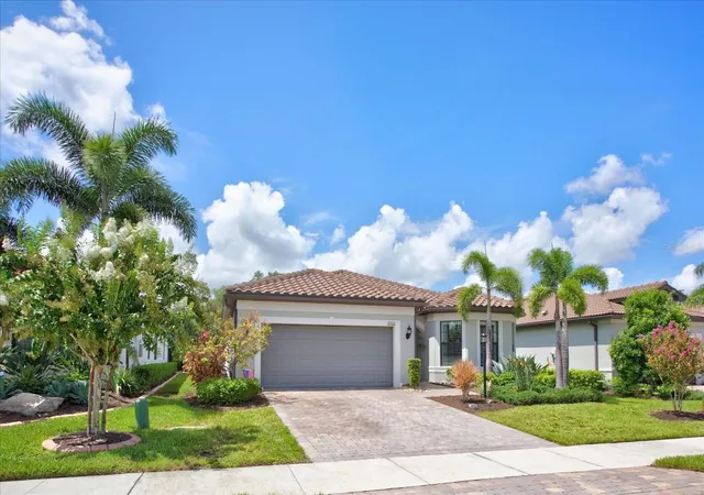 Photo 3 of Single family home for sale at 7608 Viola Loop, Bradenton, FL 34202 | MLS# A4702702 | Listing updated on 2026-09-15