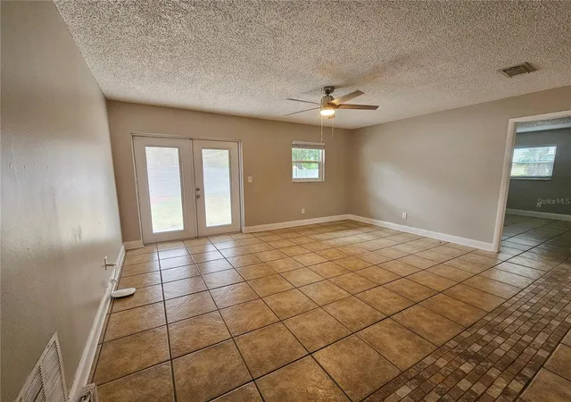 Photo 3 of Single family home for sale at 6092 Burch St N, Saint Petersburg, FL 33709 | MLS# G5116351 | Listing updated on 2026-09-14