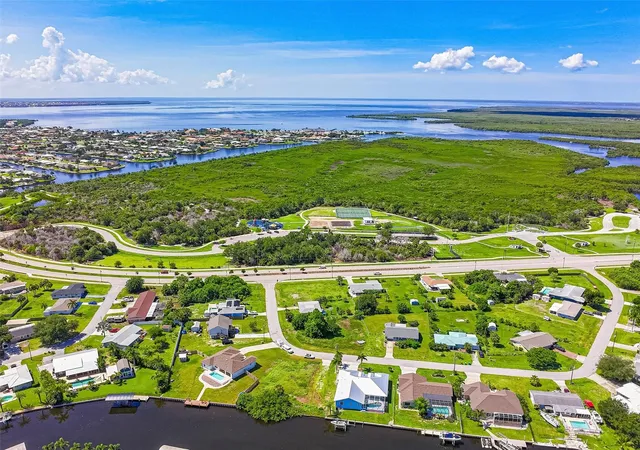 Photo 4 of Single family home for sale at 206 S Waterway Dr NW, Port Charlotte, FL 33952 | MLS# C7529496 | Listing updated on 2026-10-22