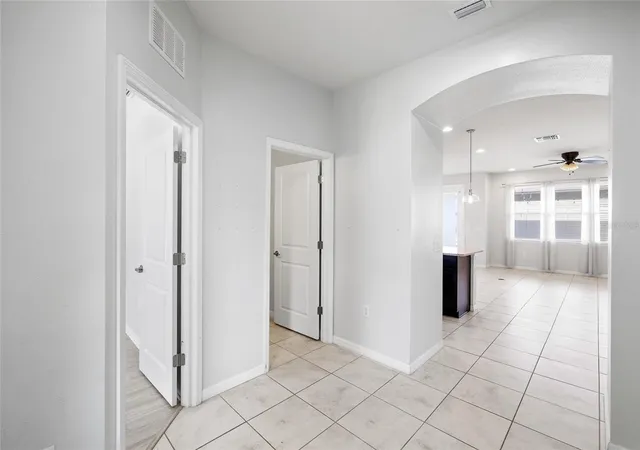 Photo 4 of Single family home for sale at 5817 Caldera Ridge Dr, Lithia, FL 33547 | MLS# TB8538067 | Listing updated on 2026-09-15