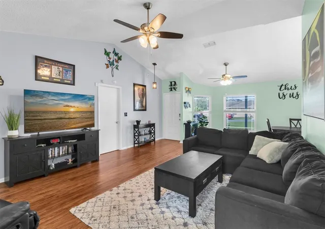 Photo 3 of Single family home for sale at 10513 Blythville Rd, Spring Hill, FL 34608 | MLS# TB8538121 | Listing updated on 2026-10-02