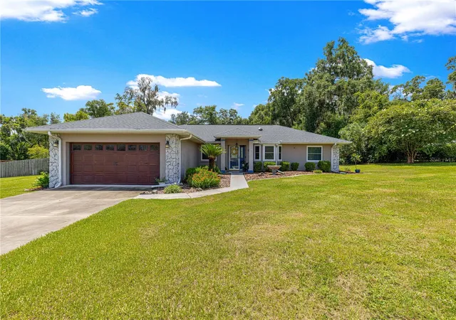 Photo 2 of Sale Pending at 5948 Se 129th Place, Belleview, FL 34420 | MLS# OM730235 | Listing updated on 2026-09-10
