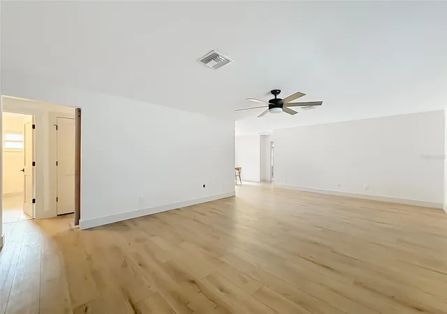 Photo 4 of Sale Pending at 1931 Valencia Way, Clearwater, FL 33764 | MLS# O6433051 | Listing updated on 2026-09-14