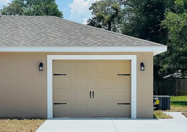 Photo 3 of Multi family home for sale at * 202 W Idlewild Ave & 506 Fahnstock St, Eustis, FL 32726 | MLS# O6433064 | Listing updated on 2026-09-11