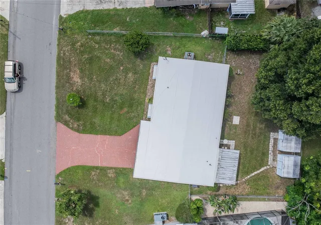 Photo 3 of Single family home for sale at 2608 Trinity Cir NW, Winter Haven, FL 33881 | MLS# L4964239 | Listing updated on 2026-09-30