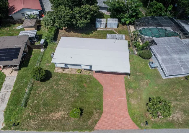 Photo 4 of Single family home for sale at 2608 Trinity Cir NW, Winter Haven, FL 33881 | MLS# L4964239 | Listing updated on 2026-09-30