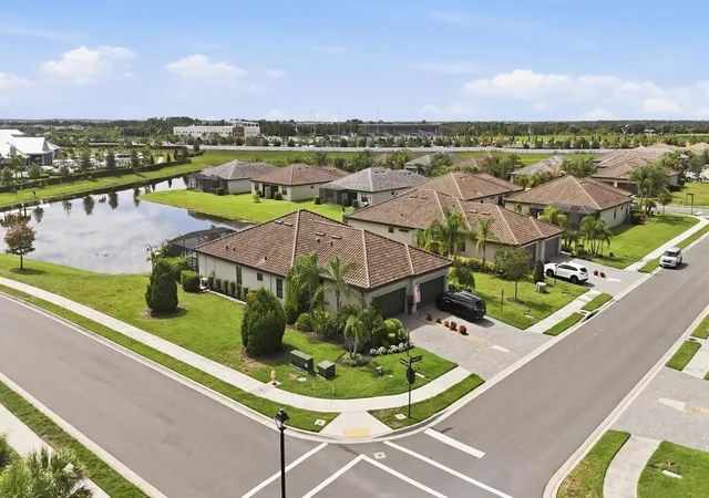 Photo 3 of Single family home for sale at 16120 Sunny Day Dr, Bradenton, FL 34211 | MLS# A4702823 | Listing updated on 2026-10-23