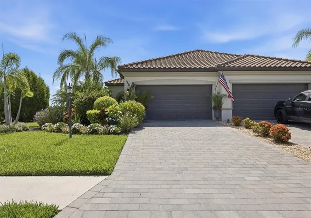 Photo 3 of House for sale at 16120 Sunny Day Dr, Bradenton, FL 34211 | MLS# A4702823 | Listing updated on 2026-10-23