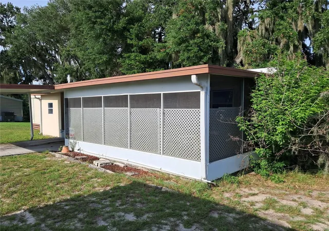 Photo 3 of Manufactured home for sale at 820 Mark Rd, Leesburg, FL 34748 | MLS# G5116390 | Listing updated on 2026-09-15