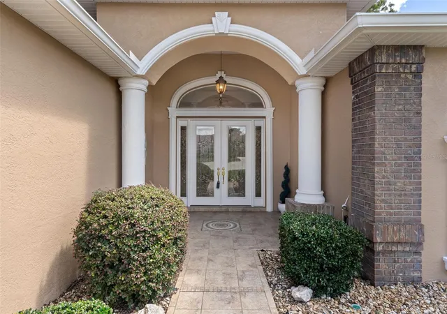 Photo 3 of Single family home for sale at 13417 Whitehaven Ct, Spring Hill, FL 34609 | MLS# W7888536 | Listing updated on 2026-09-26