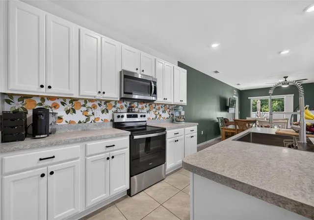 Photo 4 of Single family home for sale at 2291 Delhi Pl, Sanford, FL 32771 | MLS# O6433084 | Listing updated on 2026-09-30