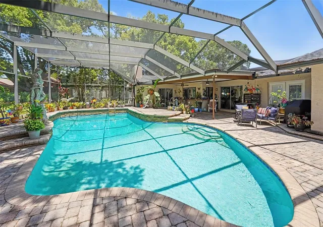 Photo 4 of Single family home for sale at 3061 Alt 19, Palm Harbor, FL 34683 | MLS# TB8538313 | Listing updated on 2026-10-07