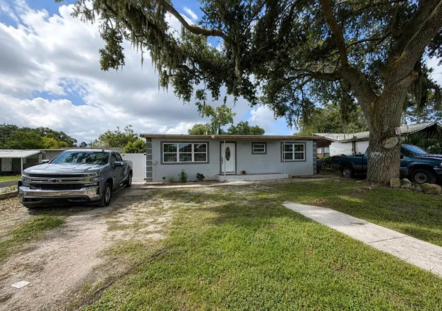 Photo 2 of Single family home for sale at 2030 Milton St, Lakeland, FL 33801 | MLS# S5155519 | Listing updated on 2026-10-06