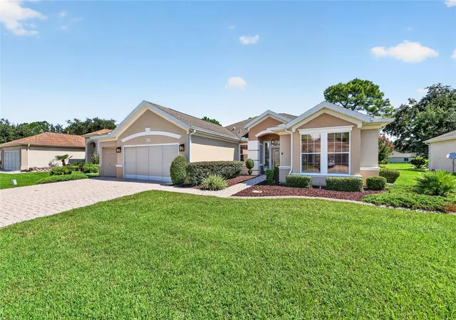 Photo 3 of Sale Pending at 12765 SE 92nd Court Rd, Summerfield, FL 34491 | MLS# OM730309 | Listing updated on 2026-09-23