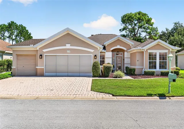 Photo 4 of Sale Pending at 12765 SE 92nd Court Rd, Summerfield, FL 34491 | MLS# OM730309 | Listing updated on 2026-09-23