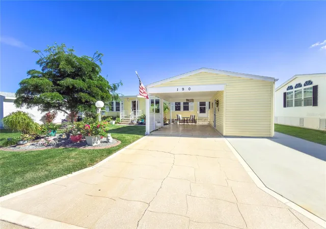 Photo 2 of Manufactured home for sale at 190 Nightingale Cir, Ellenton, FL 34222 | MLS# A4702874 | Listing updated on 2026-10-02