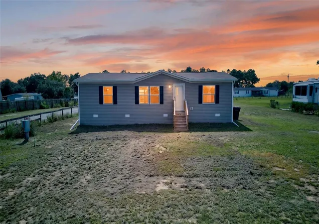 Photo 3 of Manufactured home for sale at 4507 Big Tank Rd, Lake Wales, FL 33898 | MLS# O6433431 | Listing updated on 2026-10-04