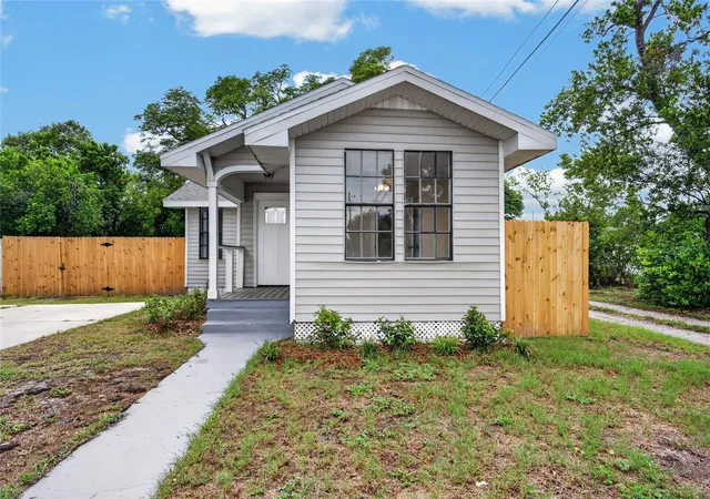 Photo 1 of Sale Pending at 1327 35th St S, St Petersburg, FL 33711 | MLS# TB8538758 | Listing updated on 2026-10-09