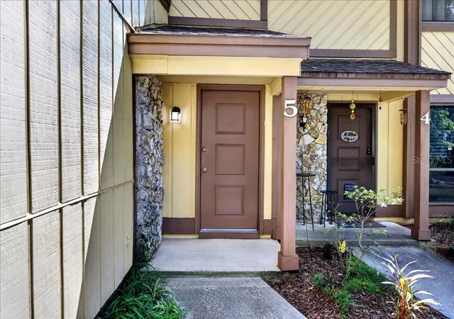 Photo 1 of Townhouse for sale at 5 Glen Arbor Park, Ormond Beach, FL 32174 | MLS# V4950723 | Listing updated on 2026-09-15