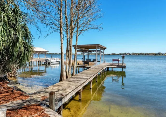 Photo 3 of Single family home for sale at 122 W Juliana Way, Auburndale, FL 33823 | MLS# L4964283 | Listing updated on 2026-09-15
