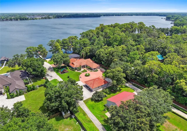 Photo 1 of Single family home for sale at 2622 Lake Howell Ln, Winter Park, FL 32792 | MLS# O6433534 | Listing updated on 2026-09-13