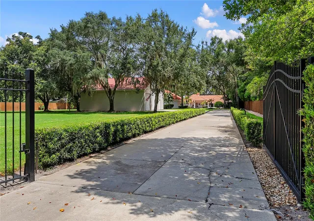 Photo 1 of Single family home for sale at 2622 Lake Howell Ln, Winter Park, FL 32792 | MLS# O6433534 | Listing updated on 2026-09-13