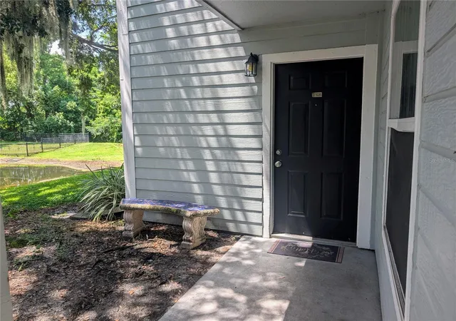 Photo 2 of Condo for sale at 2550 N Alafaya Trl #12105, Orlando, FL 32826 | MLS# O6433566 | Listing updated on 2026-09-26