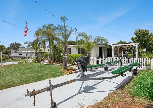 Photo 2 of Manufactured home for sale at 109 Douglas St, Edgewater, FL 32141 | MLS# V4950729 | Listing updated on 2026-09-09