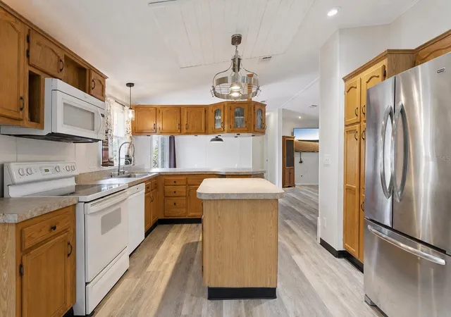 Photo 3 of Manufactured home for sale at 37526 Quail Ridge Cir, Leesburg, FL 34788 | MLS# G5116477 | Listing updated on 2026-09-15
