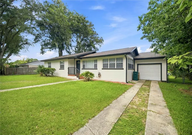 Photo 3 of Single family home for sale at 3517 NE 12th Street, Ocala, FL 34470 | MLS# OM730452 | Listing updated on 2026-09-12