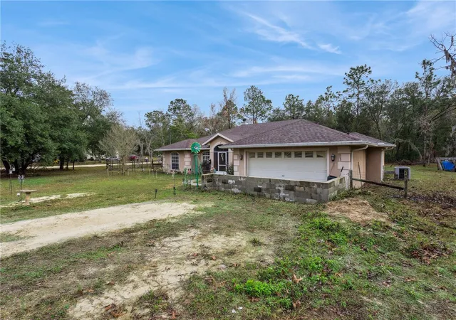 Photo 2 of Single family home for sale at 14170 Se 4th Street, Williston, FL 32696 | MLS# O6433760 | Listing updated on 2026-09-11