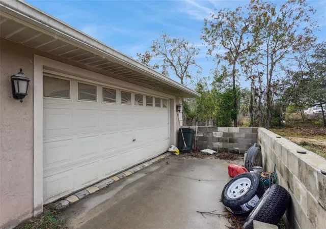 Photo 3 of Single family home for sale at 14170 Se 4th Street, Williston, FL 32696 | MLS# O6433760 | Listing updated on 2026-09-11