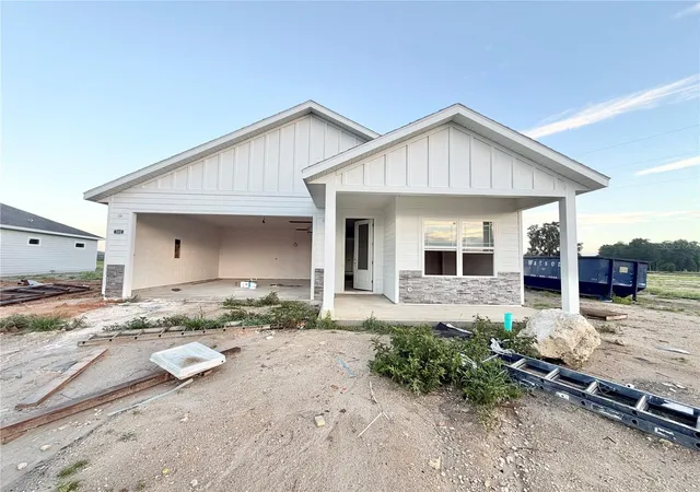 Photo 1 of Multi family home for sale at 122 Sw & 146 212nd Dr, Newberry, FL 32669 | MLS# GC542763 | Listing updated on 2026-09-10