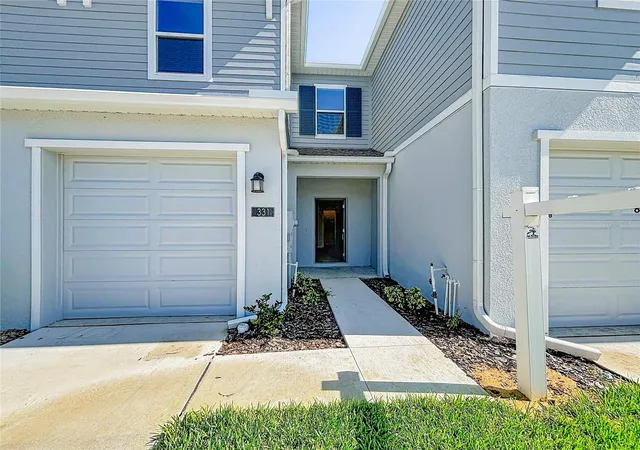 Photo 1 of Townhouse for sale at 331 Sol Vista Dr, Dundee, FL 33838 | MLS# O6433820 | Listing updated on 2026-09-15