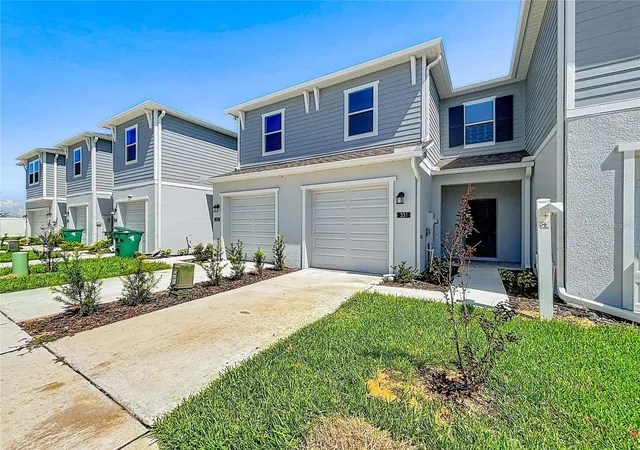 Photo 3 of Townhouse for sale at 331 Sol Vista Dr, Dundee, FL 33838 | MLS# O6433820 | Listing updated on 2026-09-15