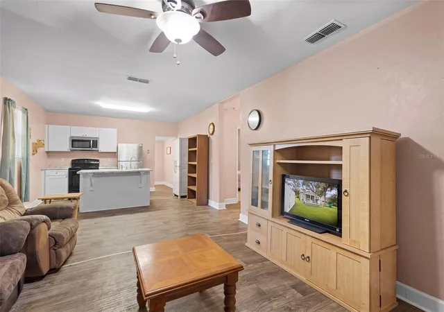 Photo 4 of Single family home for sale at 729 NW 3rd Avenue, Trenton, FL 32693 | MLS# GC542780 | Listing updated on 2026-09-14