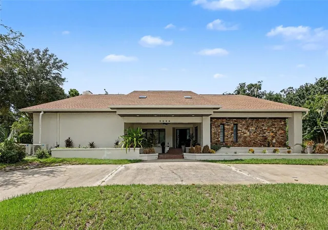 Photo 2 of Single family home for sale at 2256 Se Mill Crk Cir, Ocala, FL 34471 | MLS# O6433974 | Listing updated on 2026-09-11