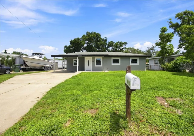 Photo 2 of Single family home for sale at 3102 19th Avenue W, Bradenton, FL 34205 | MLS# A4703128 | Listing updated on 2026-09-11