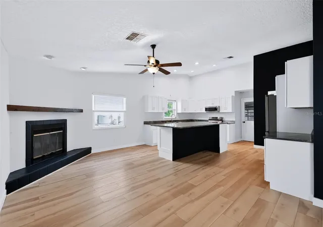 Photo 2 of Single family home for sale at 1035 Anclote Dr, Tarpon Springs, FL 34689 | MLS# TB8539413 | Listing updated on 2026-09-11