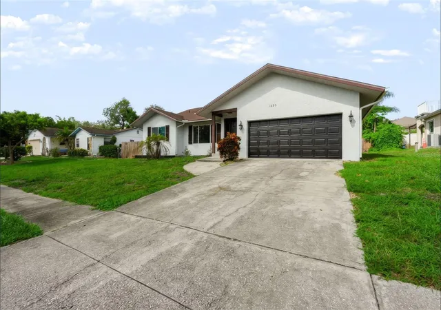 Photo 1 of Single family home for sale at 1035 Anclote Dr, Tarpon Springs, FL 34689 | MLS# TB8539413 | Listing updated on 2026-09-27
