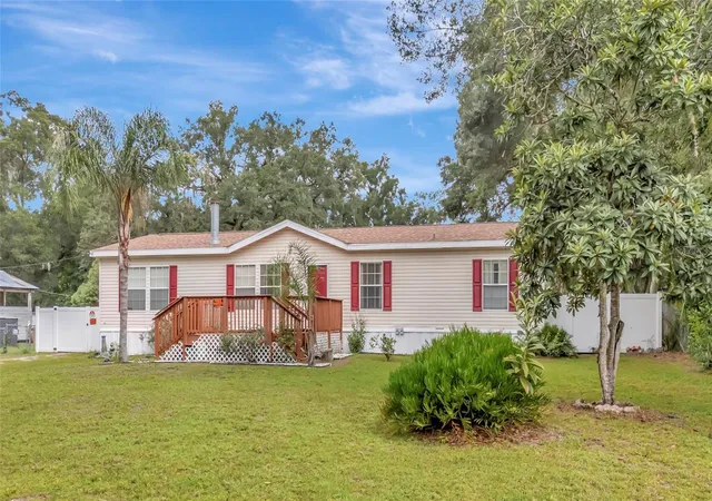 Photo 4 of Manufactured home for sale at 2716 Seminole Trl, Leesburg, FL 34748 | MLS# O6434071 | Listing updated on 2026-10-08