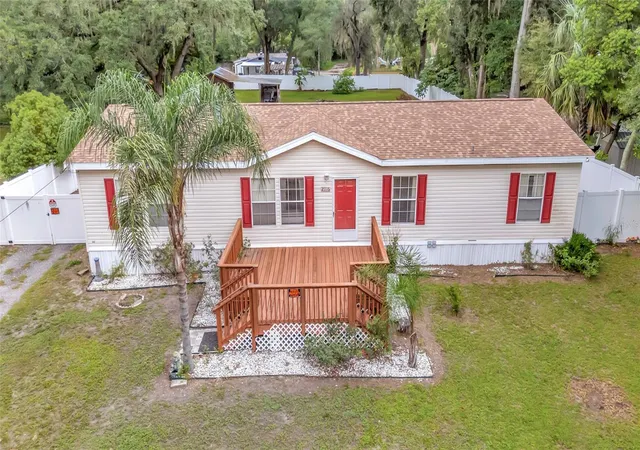Photo 1 of Manufactured home for sale at 2716 Seminole Trl, Leesburg, FL 34748 | MLS# O6434071 | Listing updated on 2026-10-08