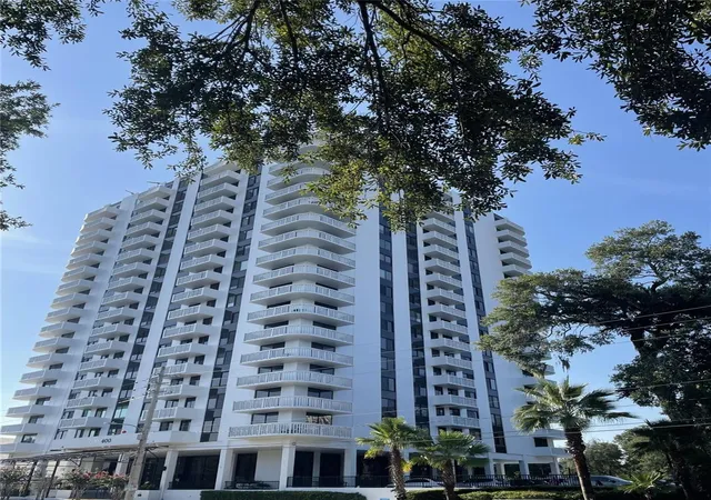 Photo 2 of Sale Pending at 400 E Colonial Dr #402, Orlando, FL 32803 | MLS# O6434144 | Listing updated on 2026-09-11