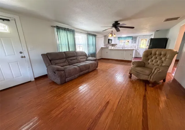 Photo 2 of Single family home for sale at 129 S Sparrow Point, Inverness, FL 34450 | MLS# OM730542 | Listing updated on 2026-09-12