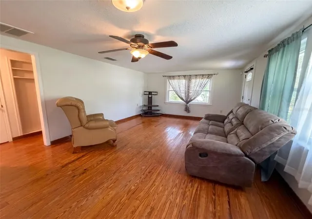 Photo 3 of Single family home for sale at 129 S Sparrow Point, Inverness, FL 34450 | MLS# OM730542 | Listing updated on 2026-09-12