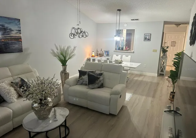 Listing Photo 5 - Condo for sale in building located at 3205 Sabal Palms Ct, KISSIMMEE, FL 34747 - Unit #B